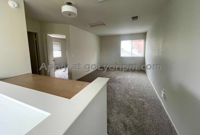 Building Photo - Charming 2BDRM 2.5BA with LOFT | Perfect Location near Folsom Premium Outlets & Lake Natoma!