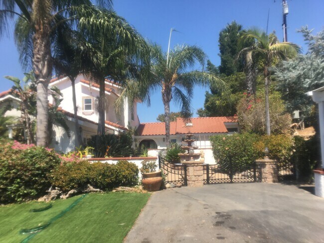 Building Photo - 2308 Canyon View Rd