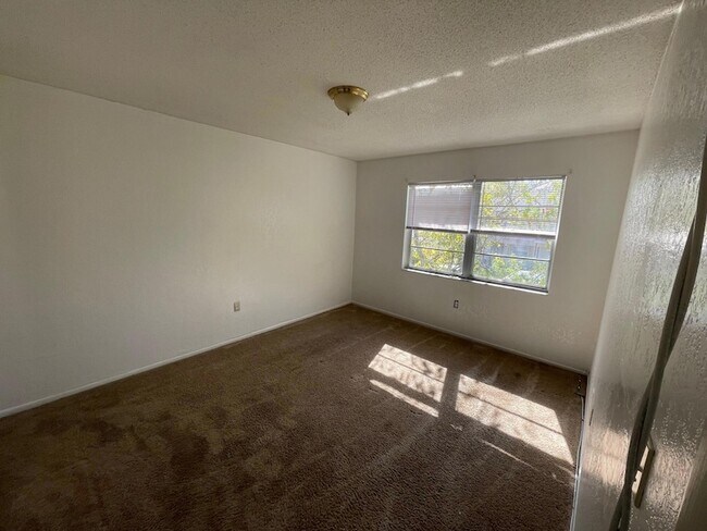 Building Photo - 2170 Knox McRae Dr