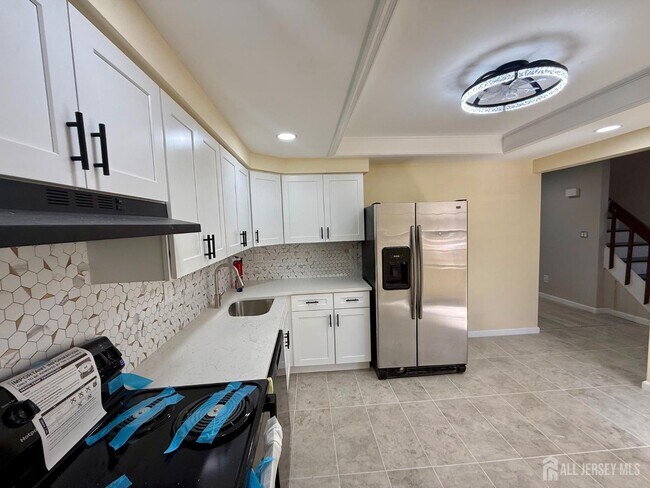 Building Photo - 1502 Bromley Estate