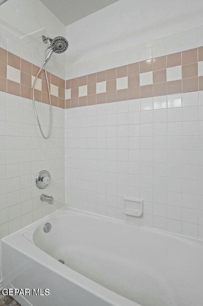 Building Photo - 7037 Luz De Espejo Dr