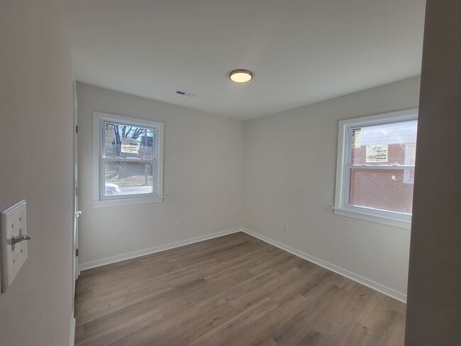 Building Photo - 3719 Moody Ave