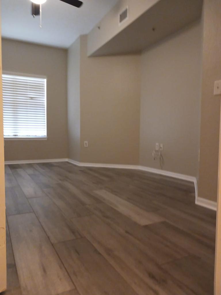 Building Photo - 200 4th Ave S