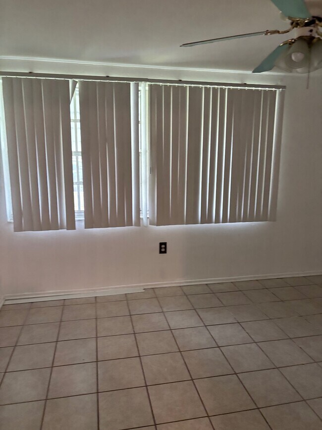 Building Photo - 12411 Partridge Hill Row