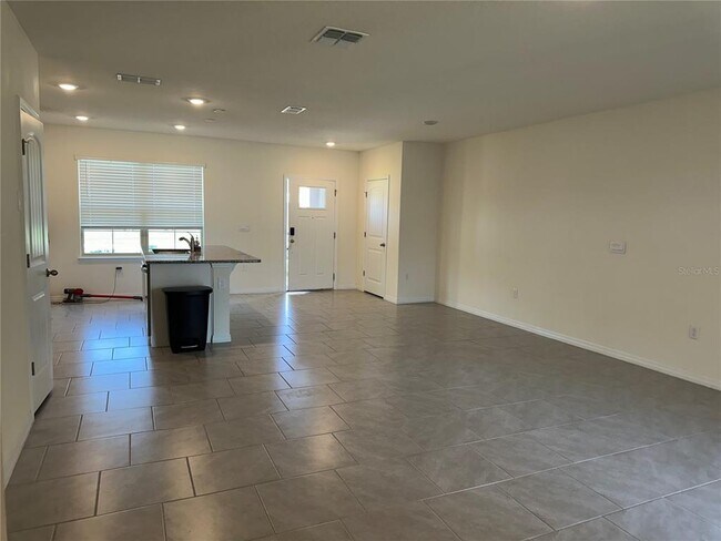 Building Photo - 13170 Bounty Ave