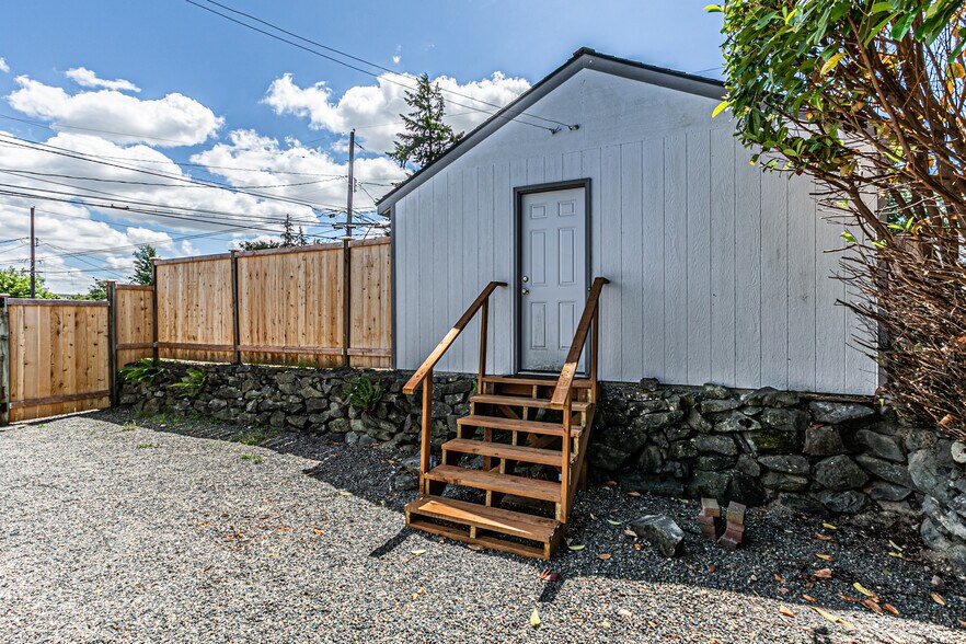 Building Photo - 4502 N 30th St