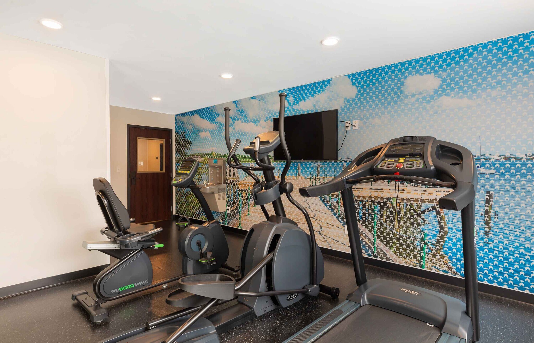Building Photo - Furnished Studio-Providence - East Providence