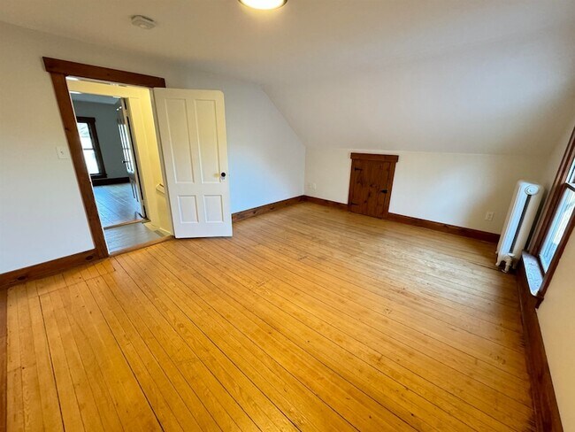 Building Photo - 51 Cabot Ln