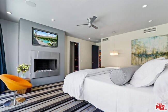 Building Photo - 1175 Los Robles Dr