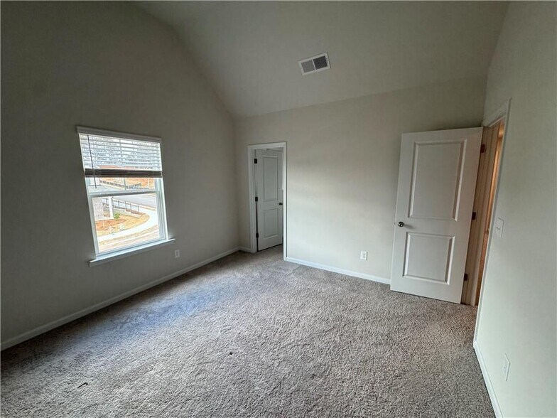 Building Photo - 1129 Georgian Point Dr