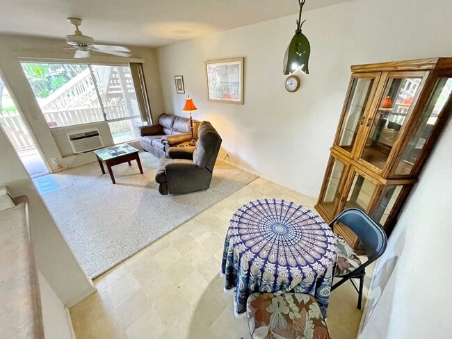 Building Photo - Southpointe - Furnished 2 Bed / 1 Bath Ground Floor Unit w/fenced in yard