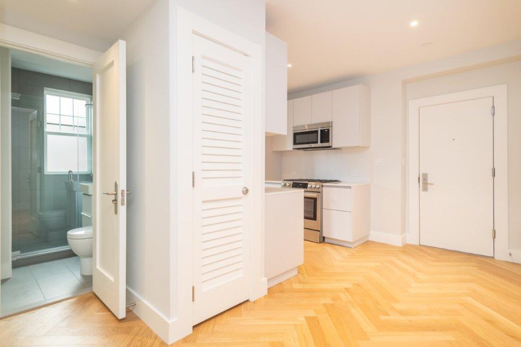 Building Photo - 19 A Forest St