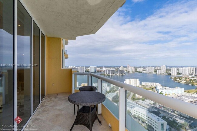 Building Photo - 17875 Collins Ave