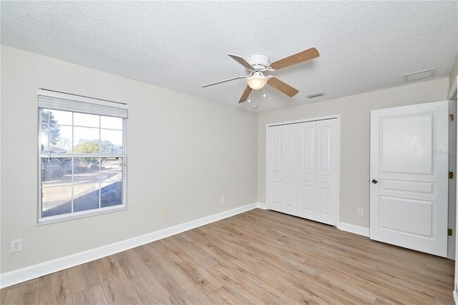 Building Photo - 23903 Sardinia Dr