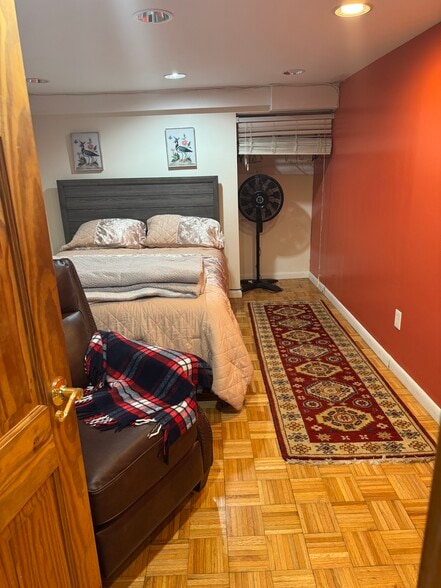 Bedroom - 11856 222nd St