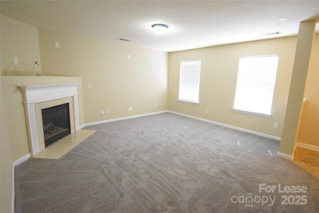 Building Photo - 7704 Aragorn Ln