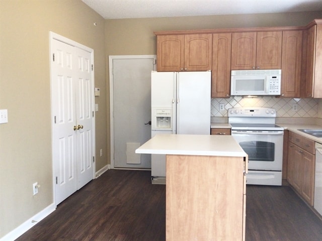 Building Photo - 5547 Whispering Wind Ln