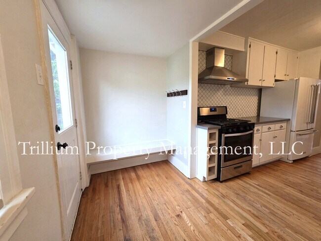 Building Photo - 3015 NE 67th Ave