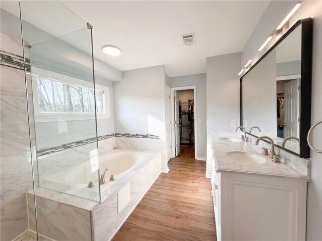 Building Photo - 3530 Waters Cove Way