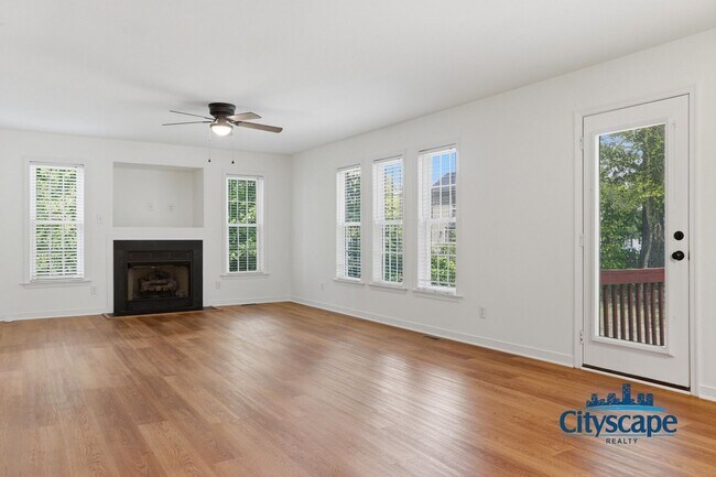 Building Photo - BEAUTIFUL ASHBROOK HOME