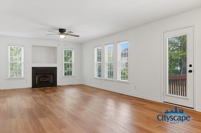 Building Photo - NEWLY RENOVATED 4 BEDROOM ASHBROOK HOME