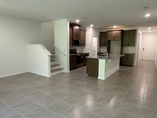 Building Photo - 1650 Greenleaf Wds Cv