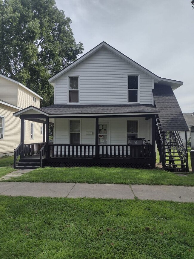 Building Photo - 725 Harrison St