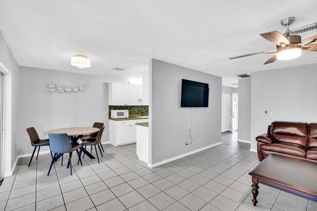 Building Photo - 175 22nd Ave