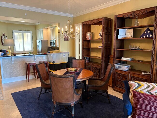 Building Photo - 14 Harbour Isle Dr W