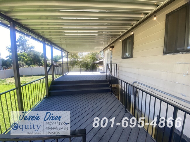 Building Photo - 5136 1250 W