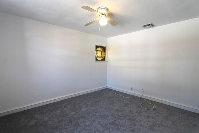 Building Photo - 6711 S Pleasant Pl