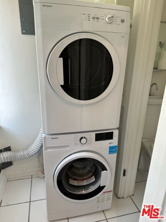 Building Photo - 1207 S Ogden Dr