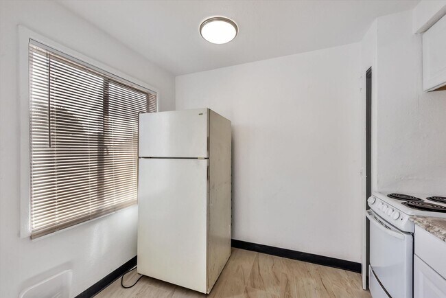 Building Photo - 6033 Foothill Blvd