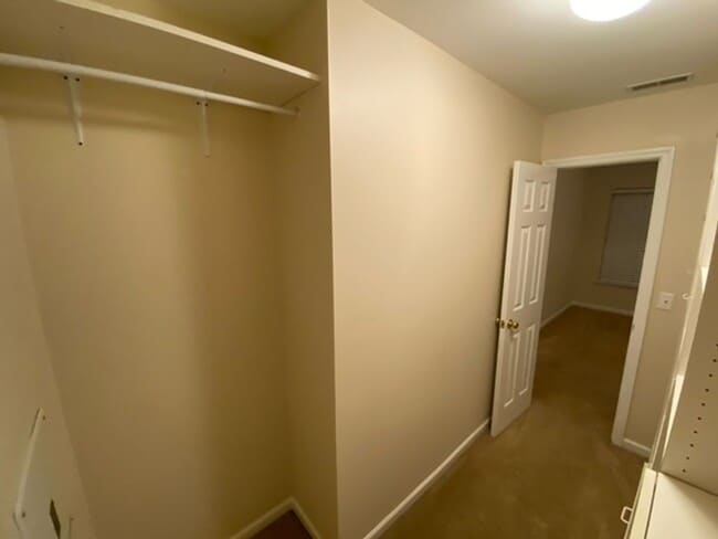 Building Photo - Arbor Oaks Subdivision 4BR 2.5Ba