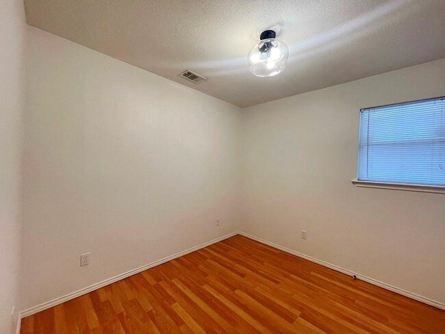Building Photo - 300 El Paso St