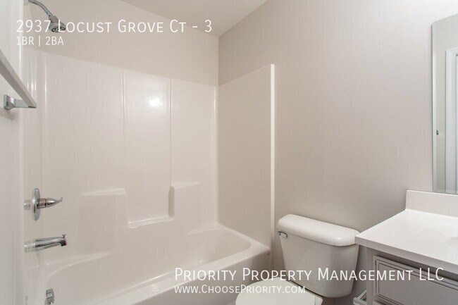 Building Photo - 2937 Locust Grv Ct