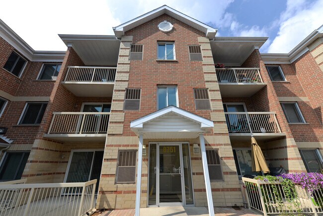 Building Photo - 8751 W Catherine Ave