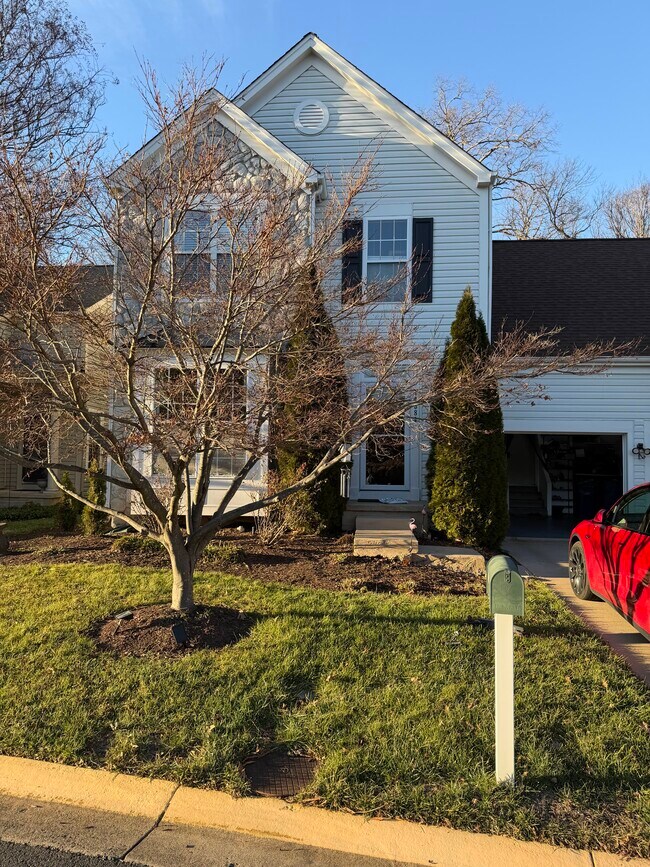 Building Photo - 12384 Brown Fox Way