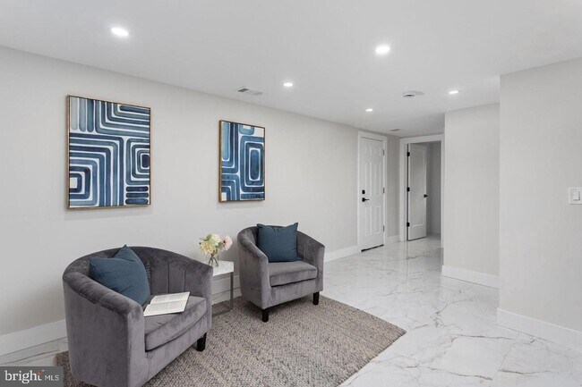 Building Photo - 6 Ryan Rd