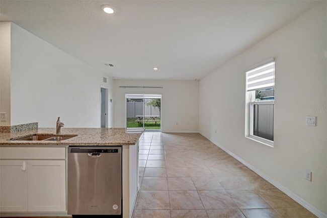 Building Photo - 2321 Tay Wes Dr