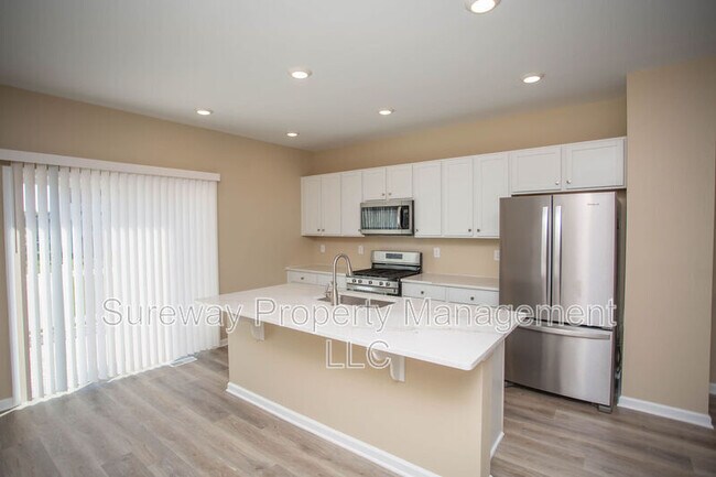 Building Photo - 239 Macoun Way