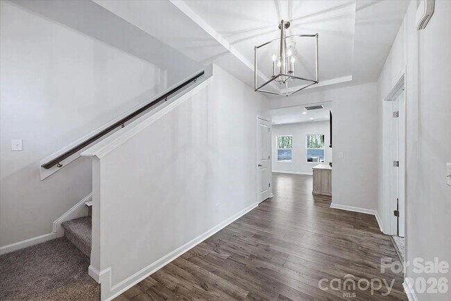 Building Photo - Single Family Home