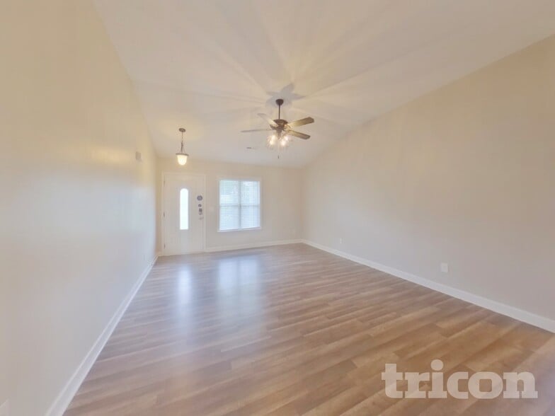 Building Photo - 456 Blairwood Ct