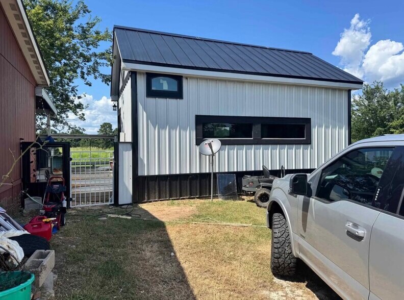 Building Photo - 9269 FM 1774