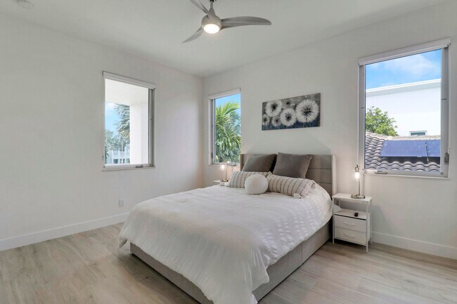 Building Photo - 5029 Grandiflora Rd