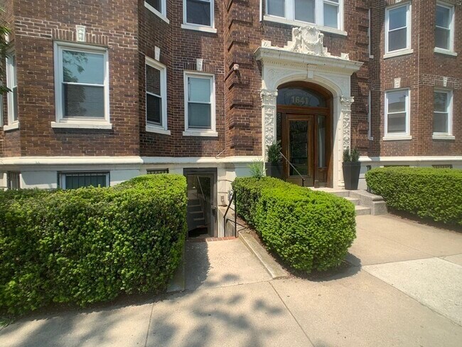 Building Photo - 1641 Commonwealth Ave