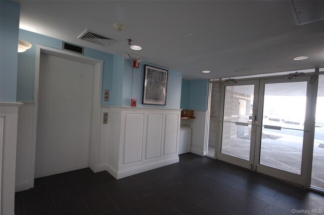 Building Photo - 400 Mt Pleasant Ave