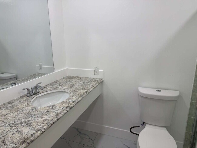 Building Photo - East valley home
