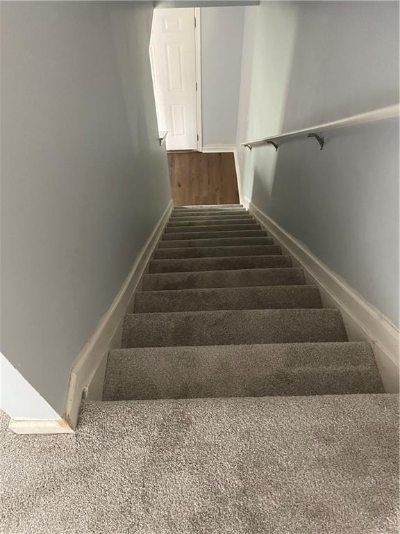 Building Photo - 38 Oxford Ln