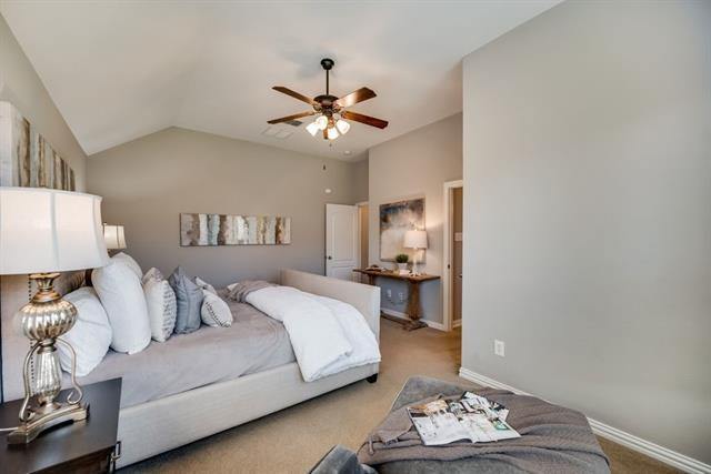 Building Photo - 2609 Lake Ridge Dr